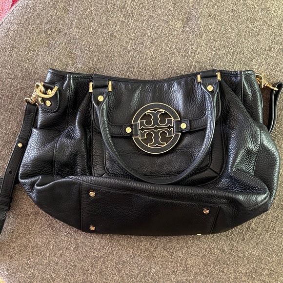 Tory Burch Handbags - Tory Burch Black Leather Shoulder Bag